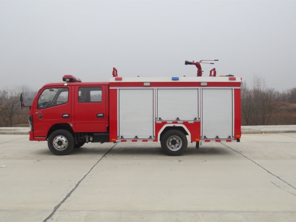 東風(fēng)2.5噸水罐消防車(chē)