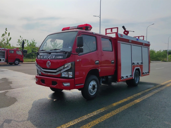 東風(fēng)2.5噸水罐消防車(chē)