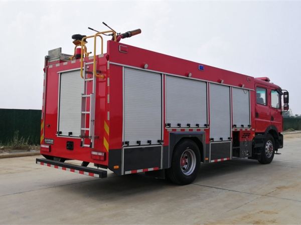 JDF5171GXFSG70/E6型水罐消防車(chē)