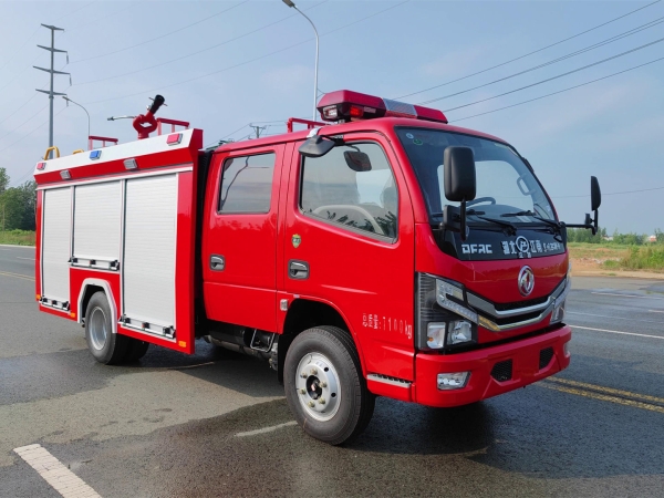 東風(fēng)2.5噸水罐消防車(chē)
