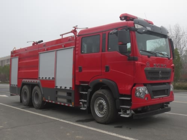 豪沃10噸干粉泡沫聯(lián)用消防車