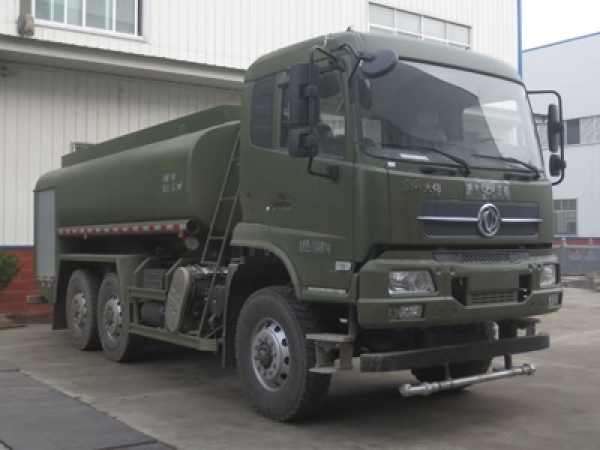 6×6森林消防車