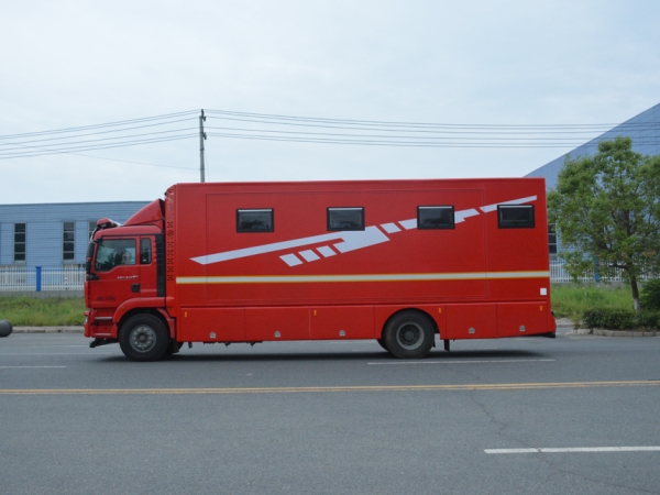 淋浴車