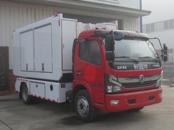 鉤臂器材裝備車