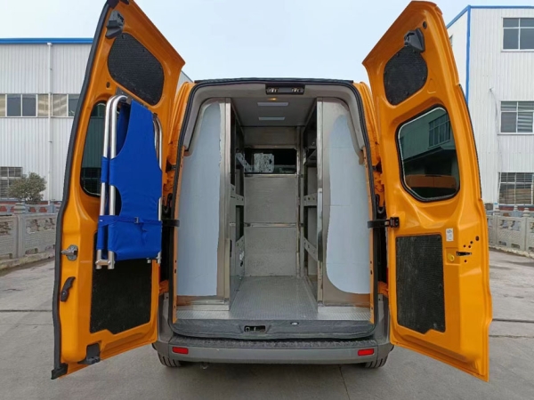 福特救險車