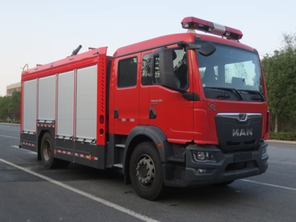 德國(guó)曼6.7噸泡沫消防車(chē)