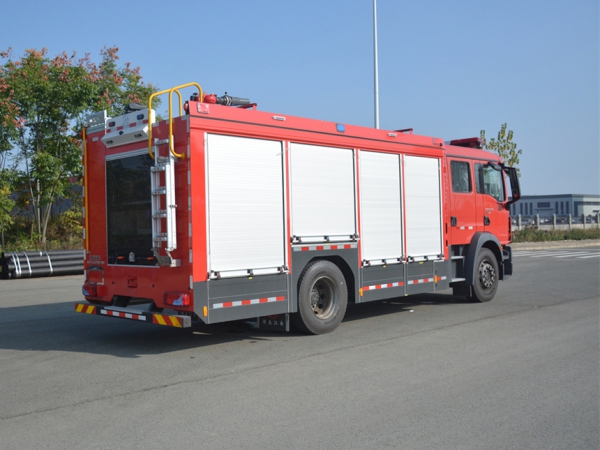 德國(guó)曼6.7噸泡沫消防車(chē)